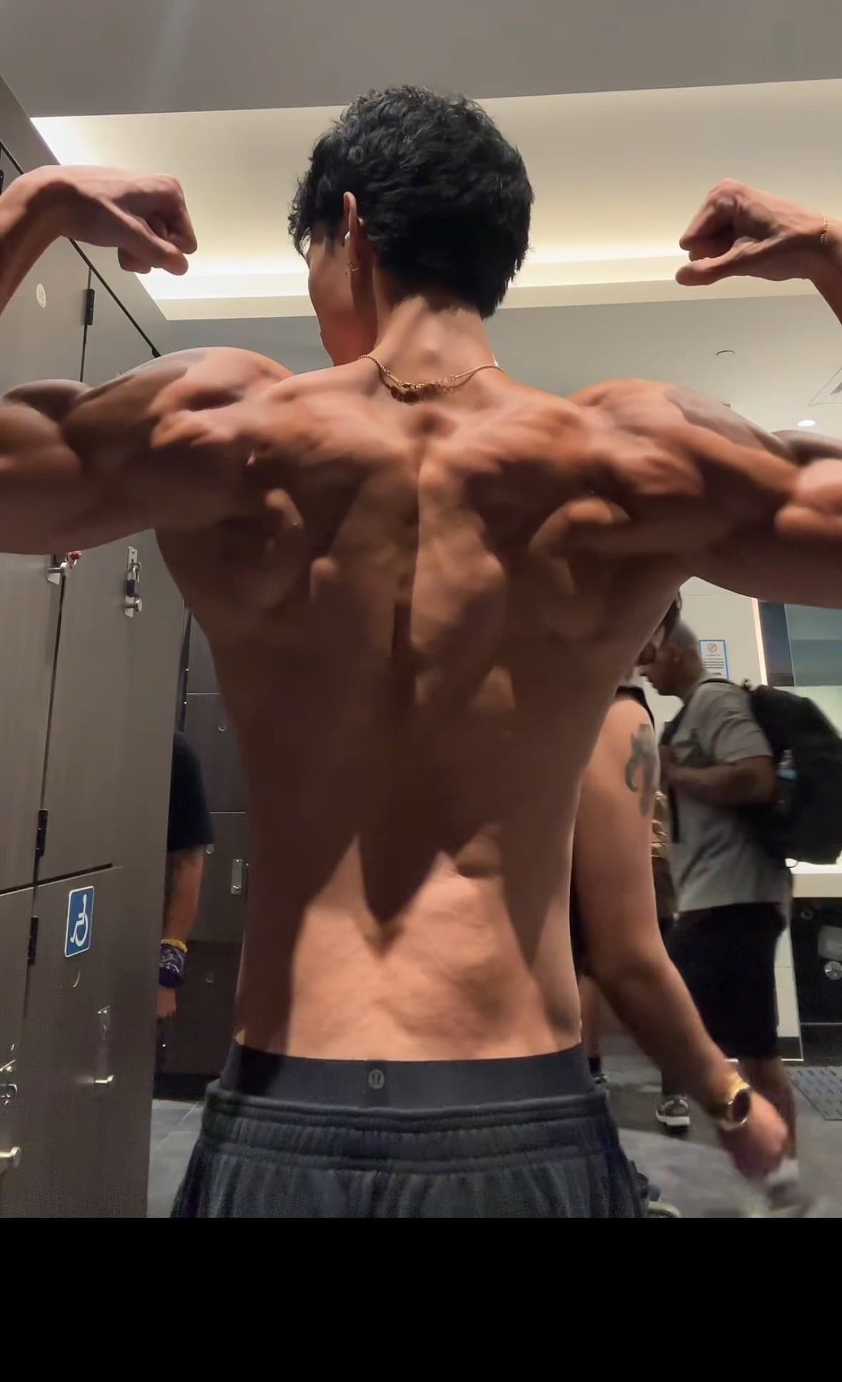 Raphael Sim, back double biceps